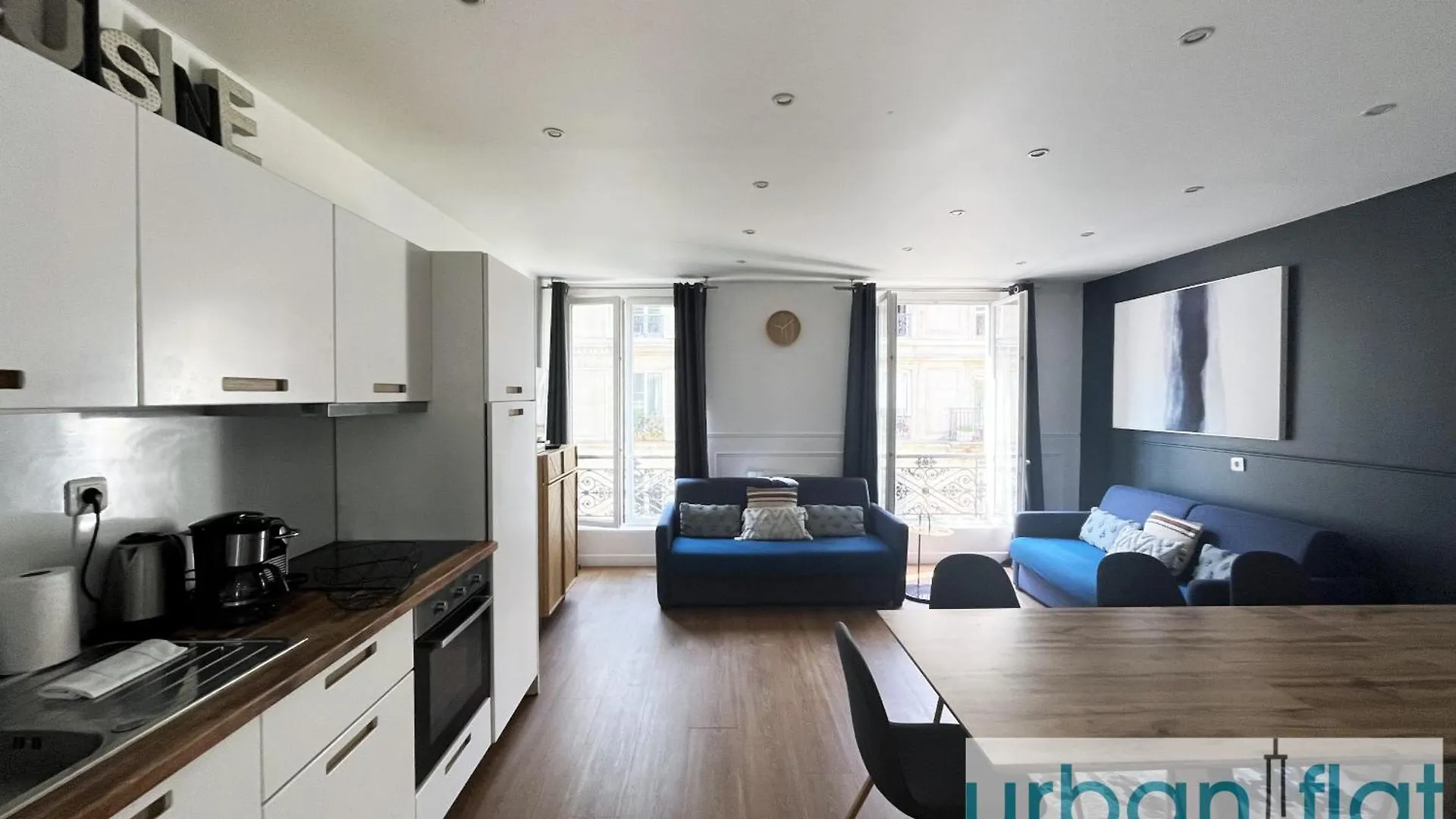 Urban Flat 17 - Pretty 3 Bedroom Flat In
