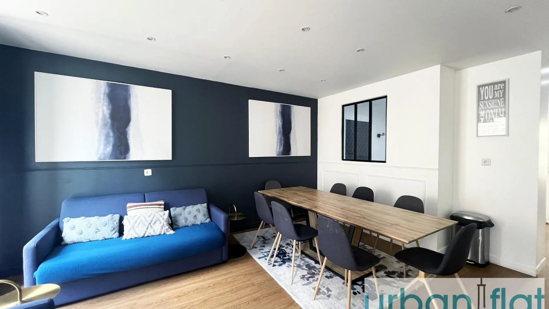 Urban Flat 17 - Pretty 3 Bedroom Flat In *